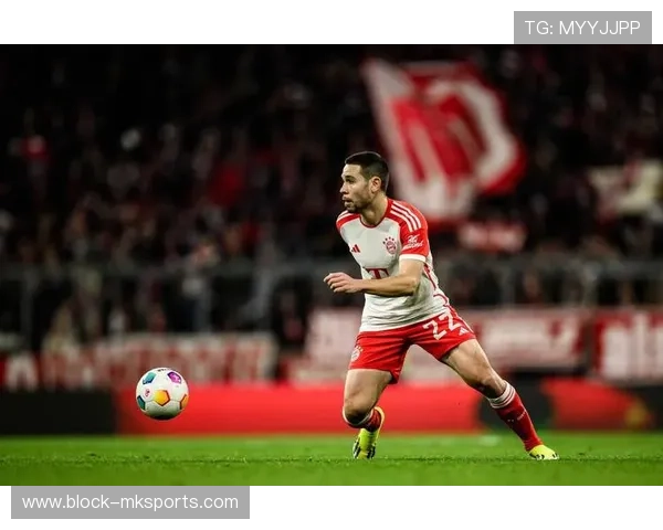 莱万多夫斯基防守数据亮眼，展现全面球场影响力