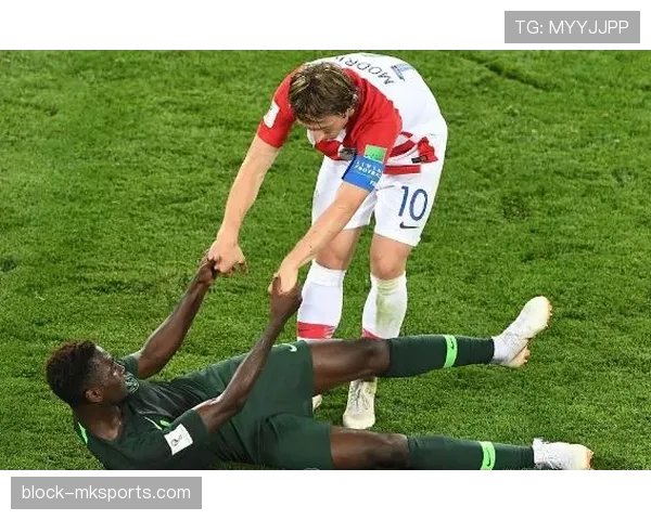 德容与维拉蒂控球能力对比：中场核心的球权掌控差异分析